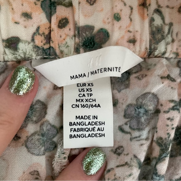 3 for 15$🌸 H&M maternity shorts XS - Picture 6 of 6